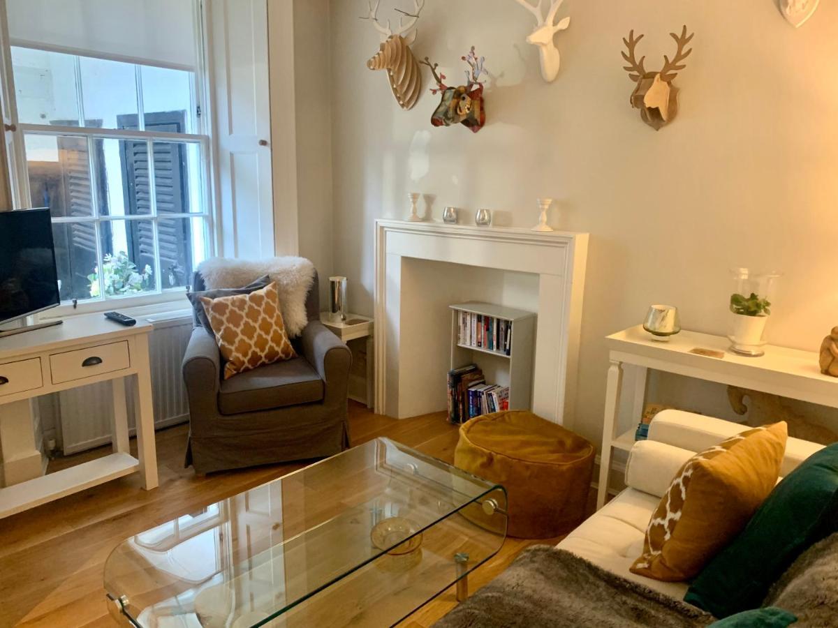 Апартаменты Chic 2b Centre Flat & Patio , Close To Castle Эдинбург