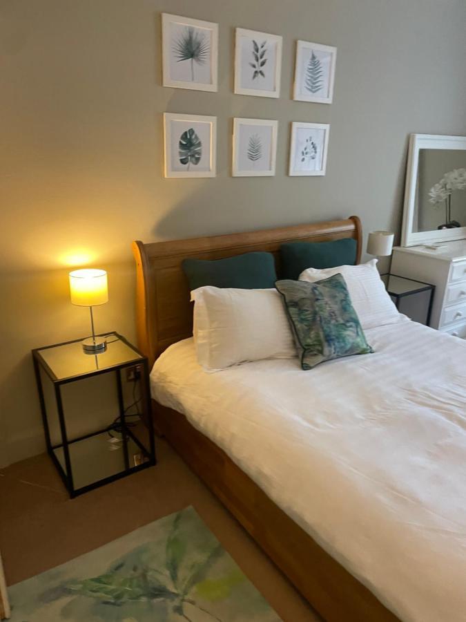 Chic 2b Centre Flat & Patio , Close To Castle * Эдинбург